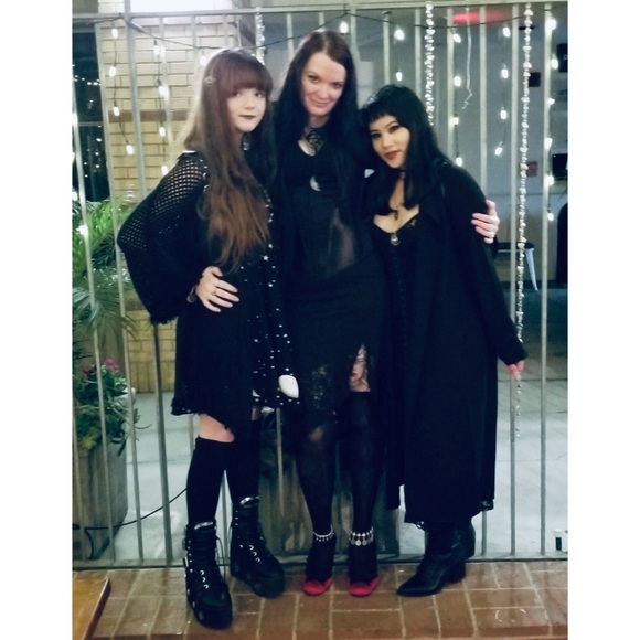 Meet your Posher, Stephanie🖤 - Picture 8 of 8